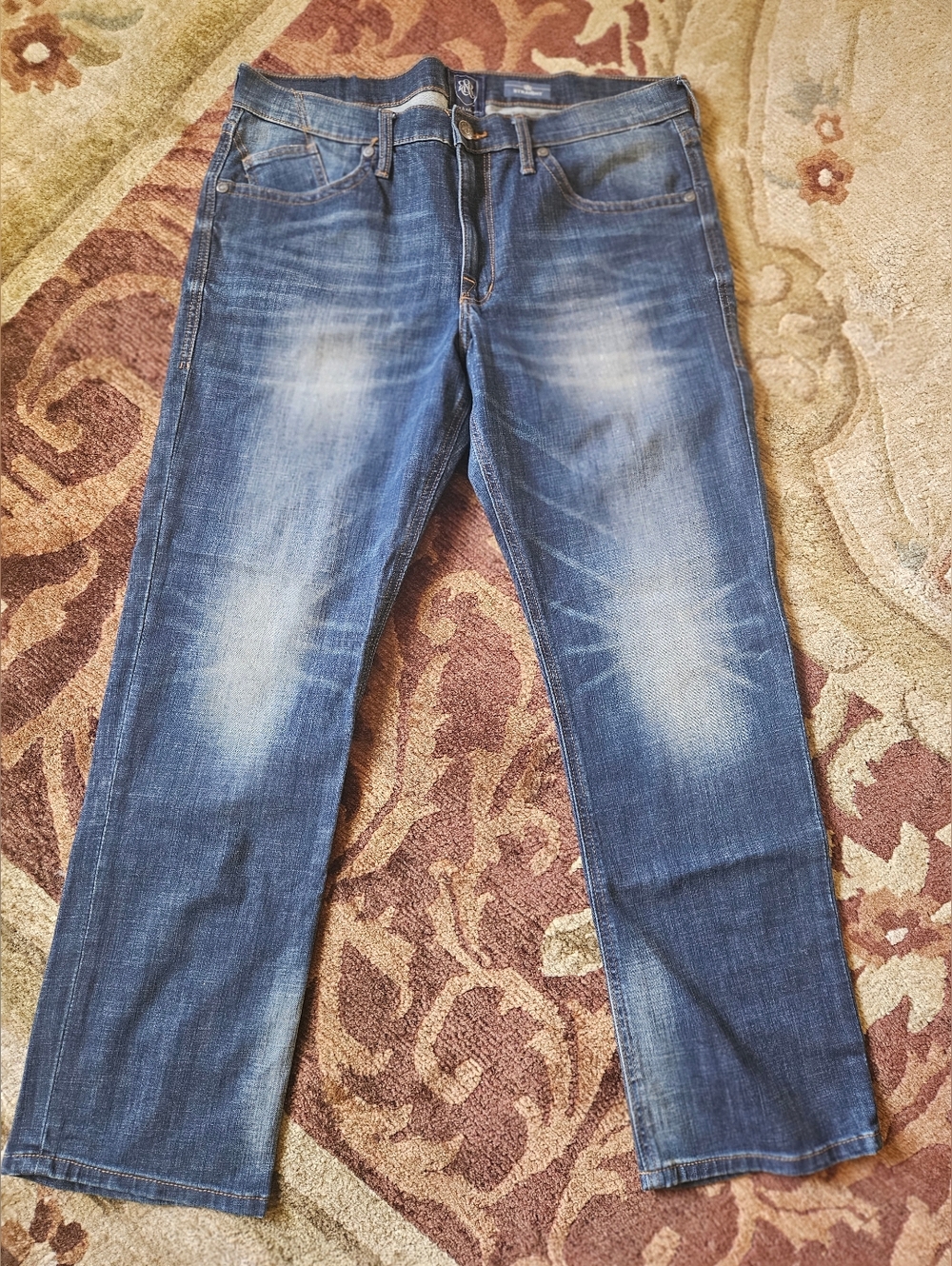 ROCK & REPUBLIC Men's Classic Washed Blue Jeans
